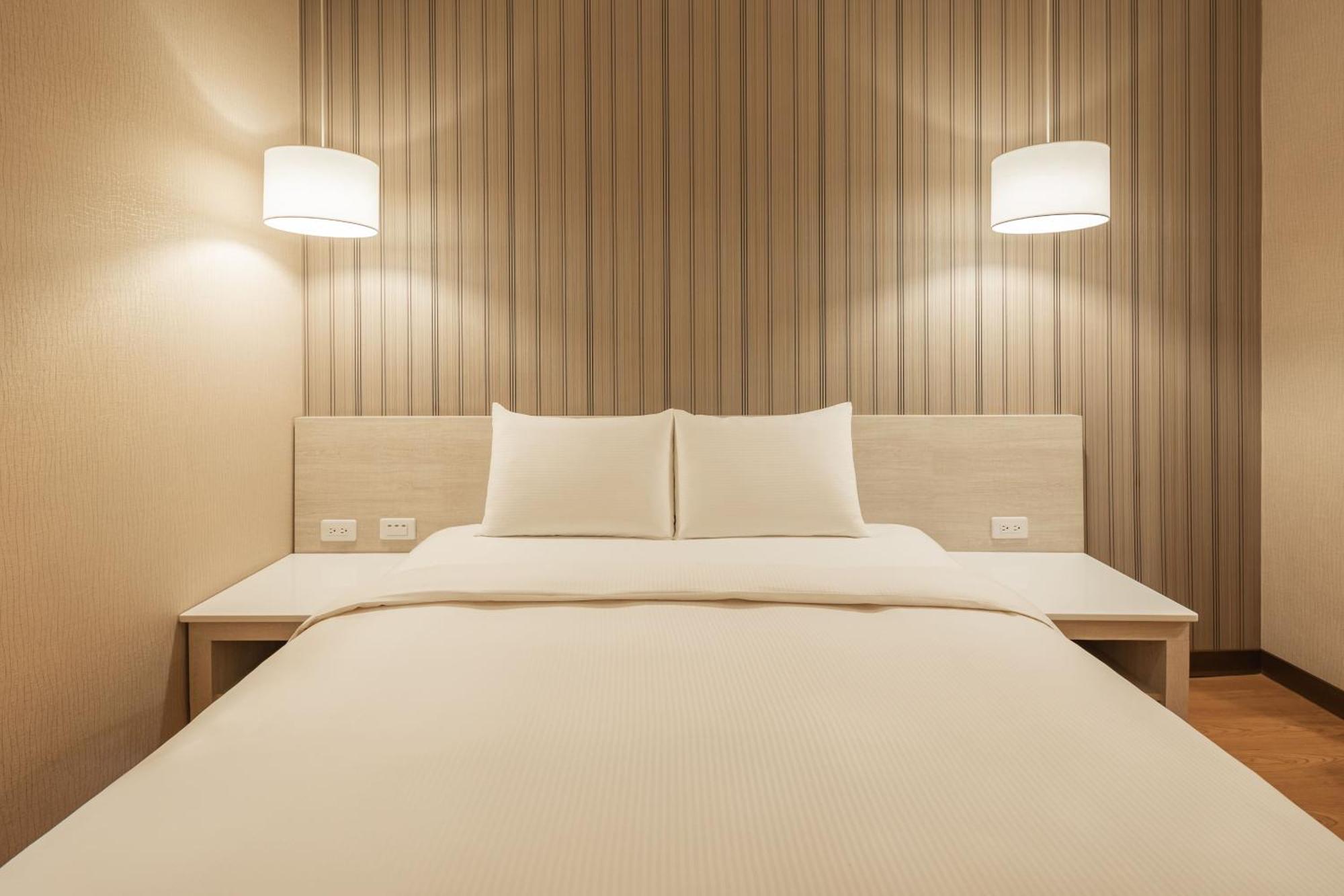Kindness Hotel-Jue Ming Kaohsiung Quarto foto